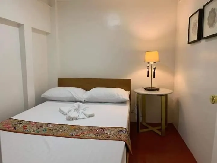 Courtyard Hotel Pasay 3*,