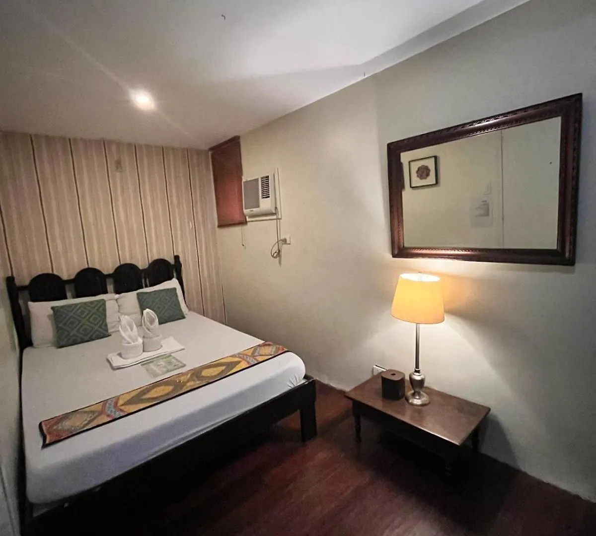 Courtyard Hotel Pasay