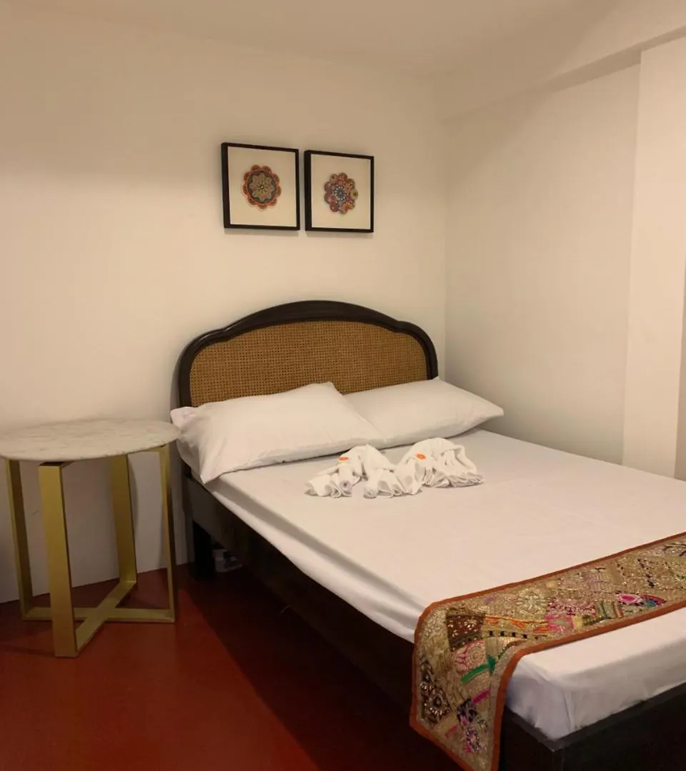 Courtyard Hotel Pasay 3*,  Filipinler