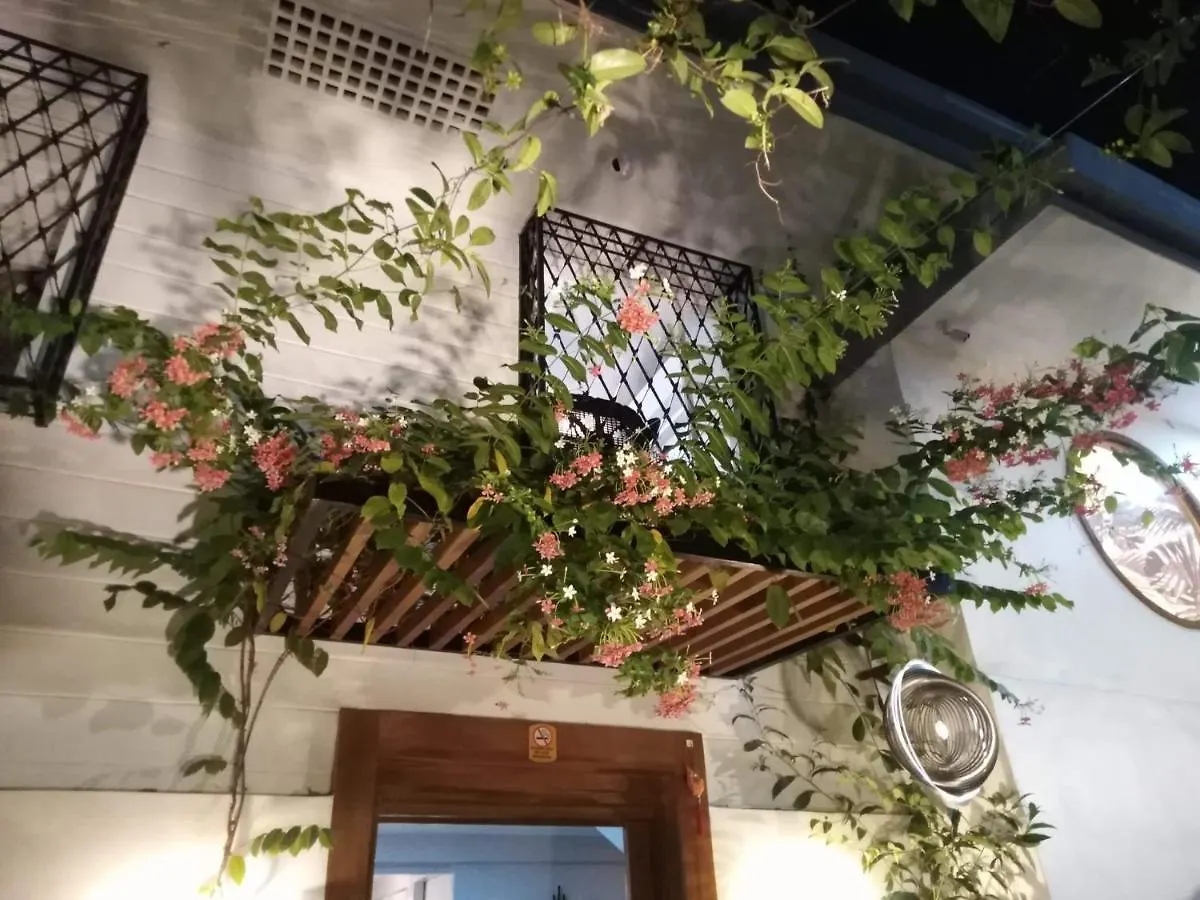 Courtyard Hotel Pasay