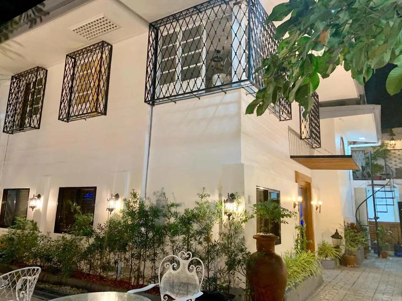Courtyard Hotel Pasay