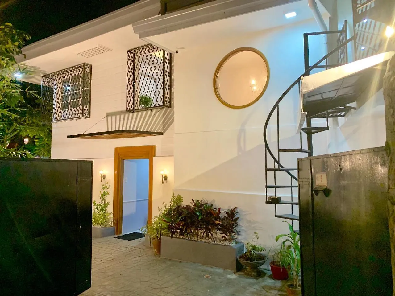 Courtyard Hotel Pasay 3*,  Filippijnen